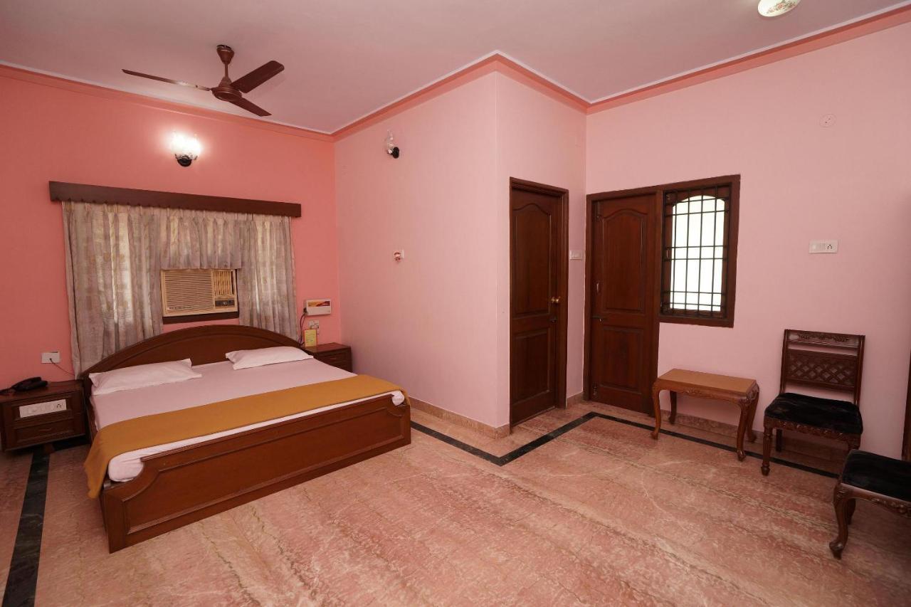 Lloyds Serviced Apartments,Krishna Street,T Nagar Chennai Eksteriør billede