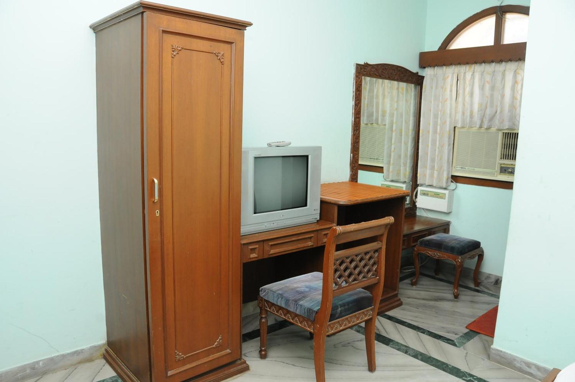 Lloyds Serviced Apartments,Krishna Street,T Nagar Chennai Værelse billede