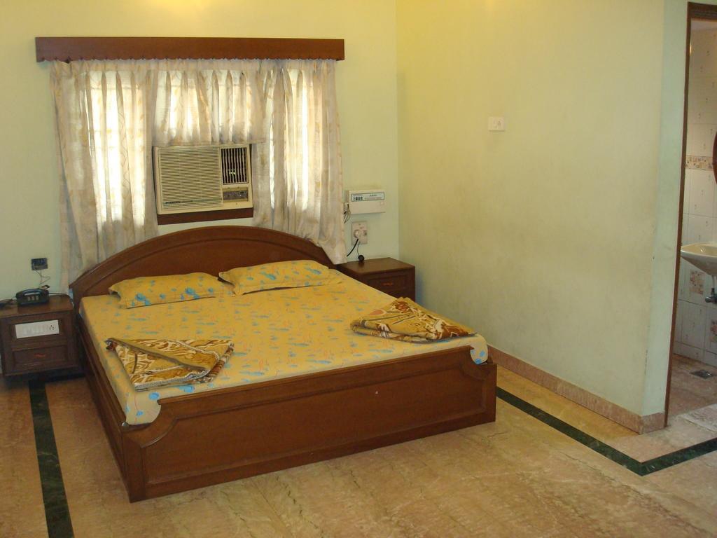 Lloyds Serviced Apartments,Krishna Street,T Nagar Chennai Værelse billede