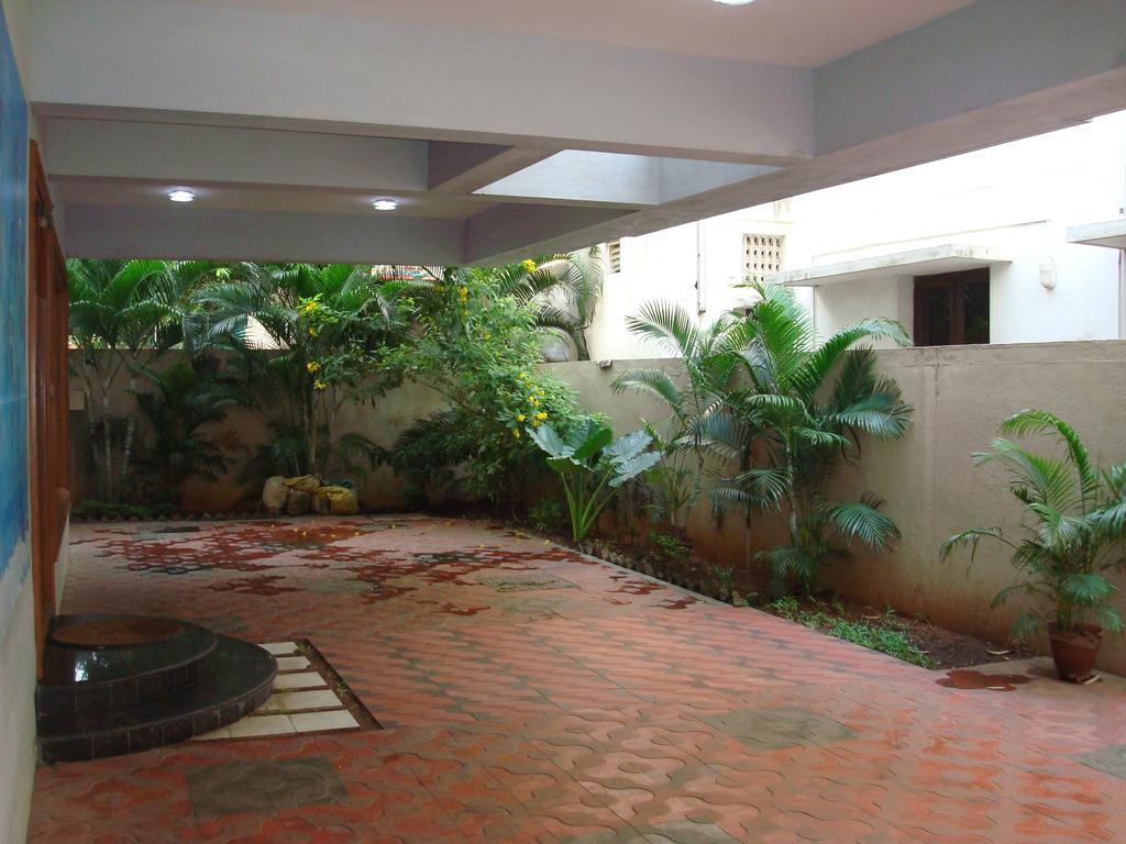 Lloyds Serviced Apartments,Krishna Street,T Nagar Chennai Værelse billede