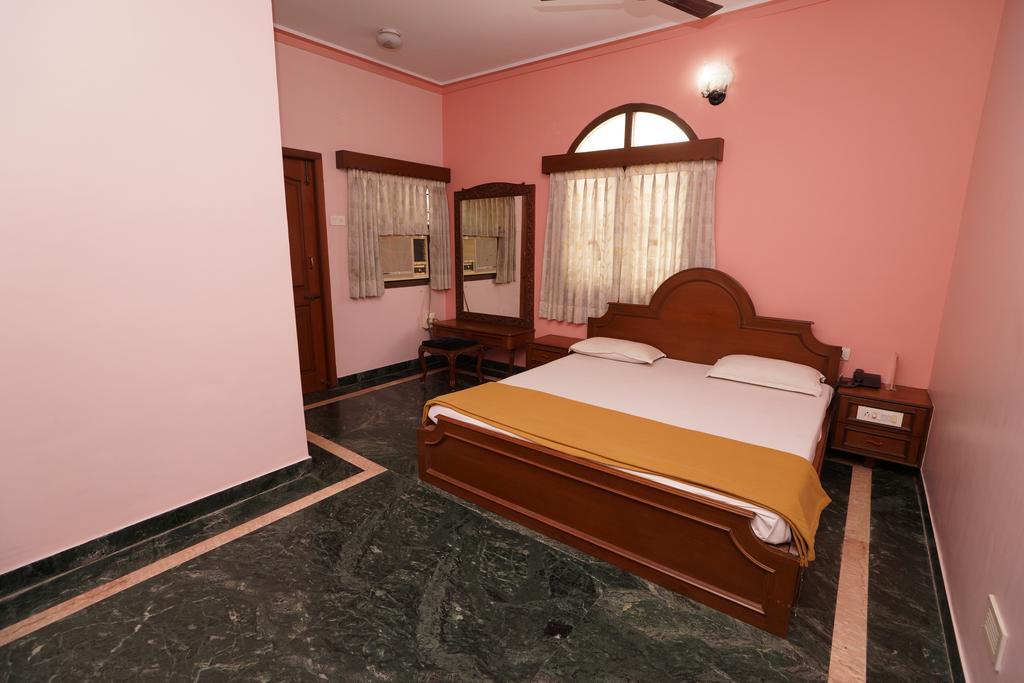 Lloyds Serviced Apartments,Krishna Street,T Nagar Chennai Eksteriør billede